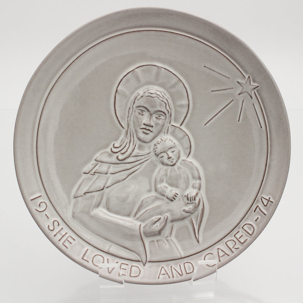 Frankoma 1974 Christmas Plate – She Loved and Cared by Joniece Frank