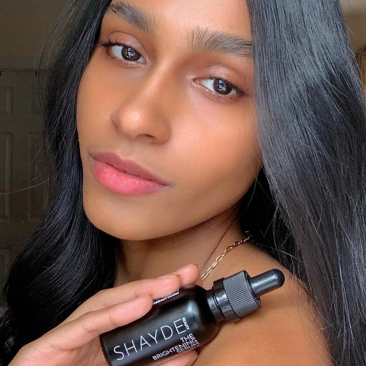 THE VITAMIN C BRIGHTENING SERUM