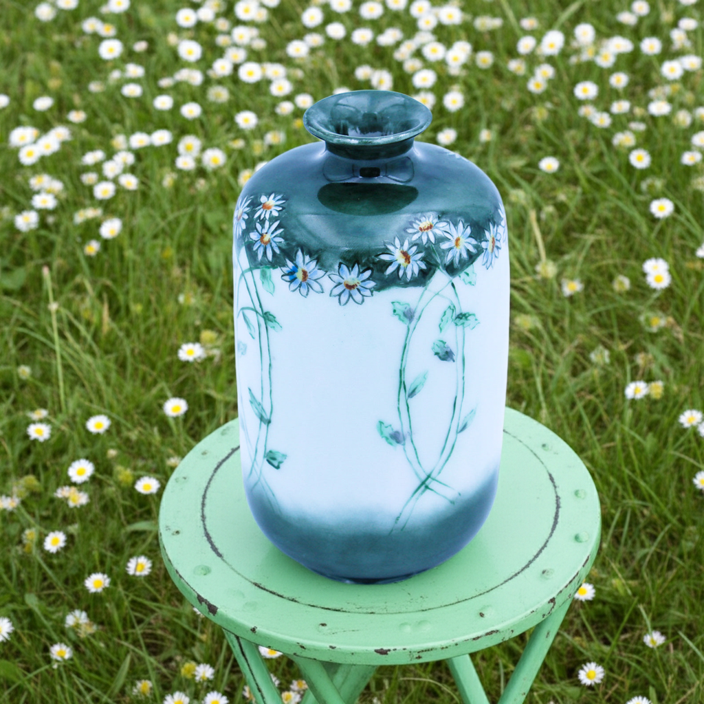 Rare Rosenthal Bavaria 6" Vase – A Whisper of Daisies and Time