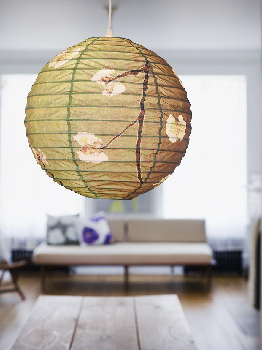 Lantern: White Flowers on Green